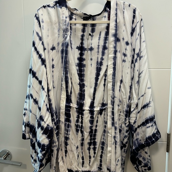 NWT beach cover up - Picture 1 of 5